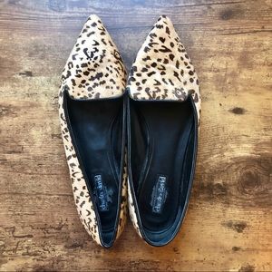 Charles David size 9 leopard print pointy toe flat